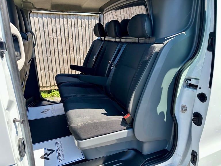 2018 Renault Trafic 1.6 dCi 27 Sport Nav Crew Van Double Cab 6dr Diesel Manual SWB Euro 6 (120  C...