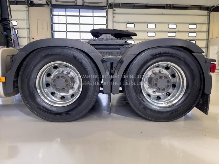 Volvo FH750 6x4 120t 3.2wb hub reduction double drive,i shift engine brake