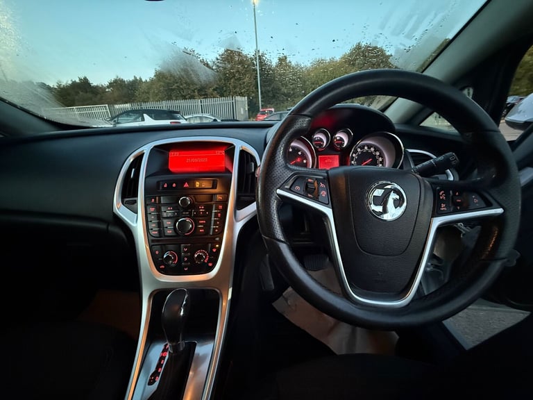 2012 Vauxhall Astra GTC 2.0 CDTi 16V SRi 3dr Auto HATCHBACK Diesel Automatic
