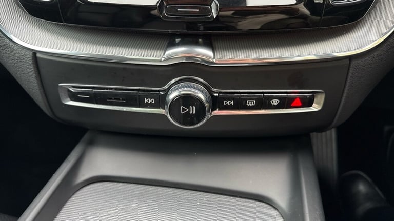 2023 Volvo XC60 Recharge Plus, T6 AWD plug-in hybrid, Electric/Petrol, Dark Estate Petrol Paralle...