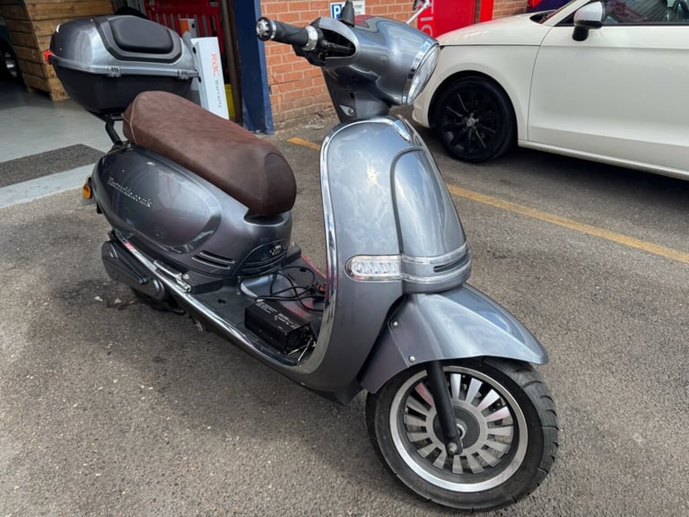 2021 SAKURA JS2A Scooter Electric Automatic Scooter ELECTRIC Automatic