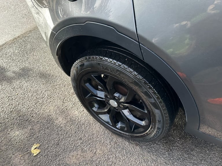 2015 Land Rover Discovery Sport 2.0 TD4 180 HSE 5dr Auto ESTATE Diesel Automatic