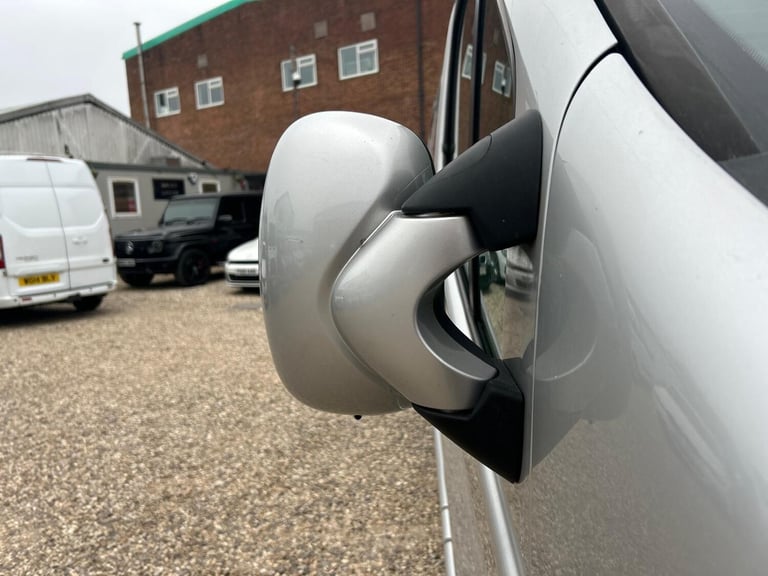 2013 Vauxhall Vivaro 2.0 2900 CDTi Sportive FWD L3 4dr PANEL VAN Diesel Manual