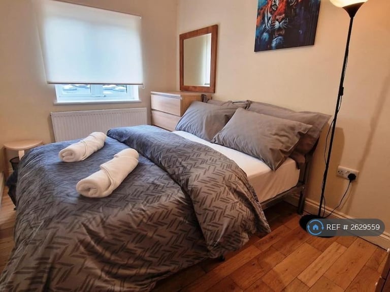 2 bedroom flat in Drummond Street, London, NW1 (2 bed) (#2629559)