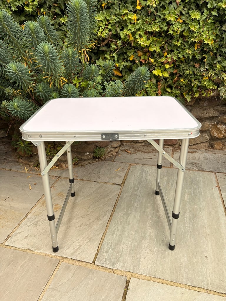image for Picnic table
