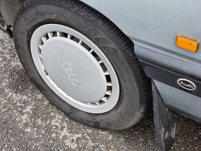 1990 Audi 100 2.3E 4dr SALOON Petrol Manual