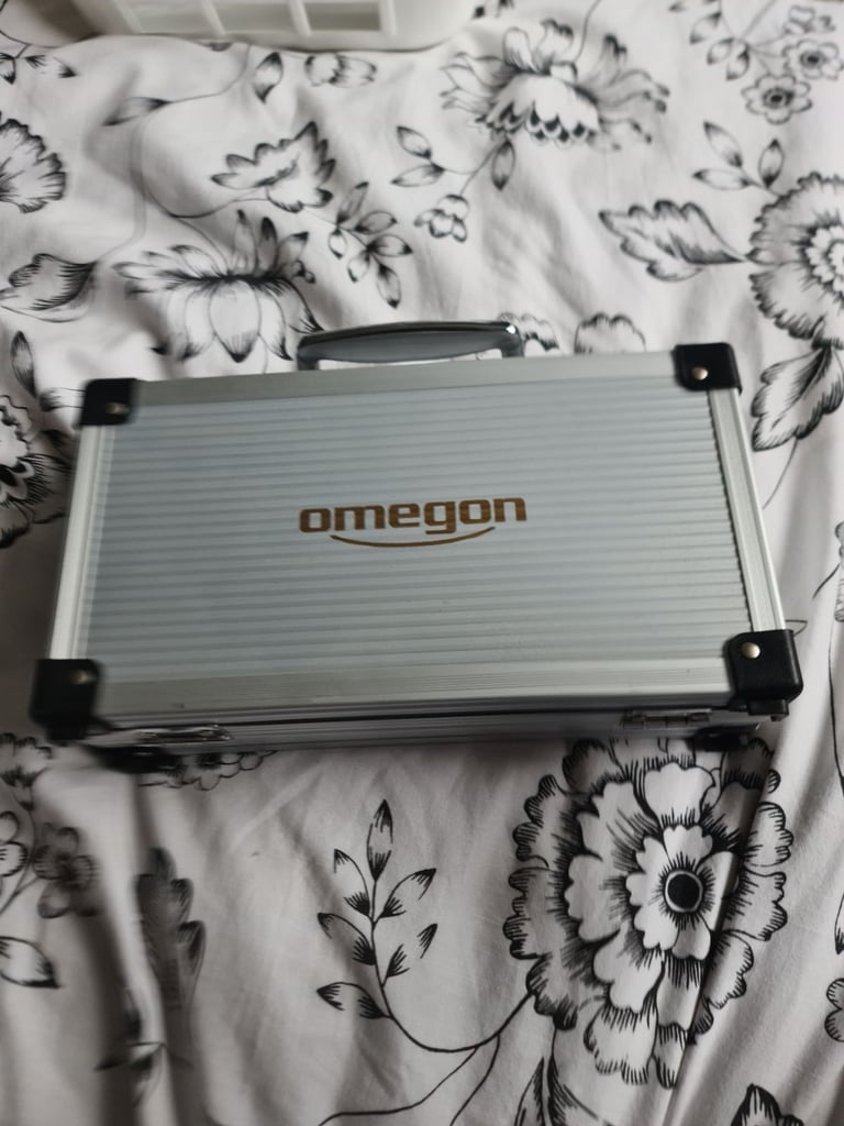 image for Suitcase with eyepieces and accessories