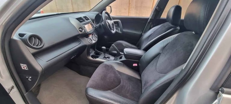 🚙 2012 Toyota RAV4 SR – 2.2 Diesel 4x4 | Automatic | MOT July 2026 ✅