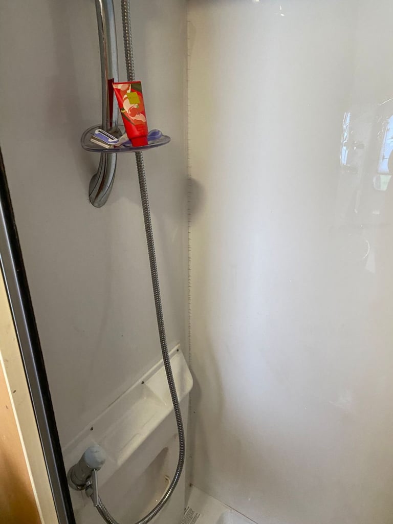 Stress-Free Specialist Cleaners in the West Midlands - Domestic And Commercial Cleaner Service 🧽 