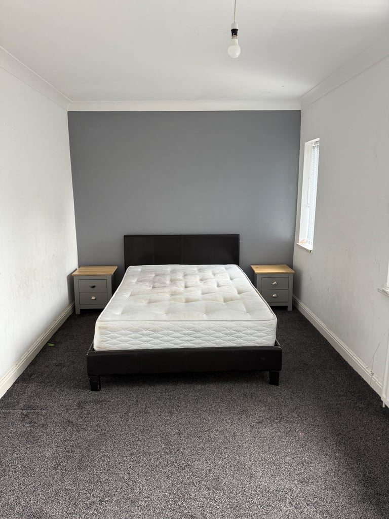 3 bedroom property for sale, excellent location, family home, with furniture, £1650