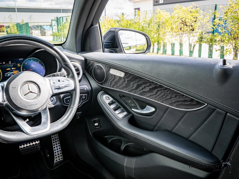 2019 Mercedes-Benz GLC 2.0 GLC300d AMG Line (Premium) Coupe G-Tronic+ 4MATIC Euro 6 (s/s) 5dr COU...