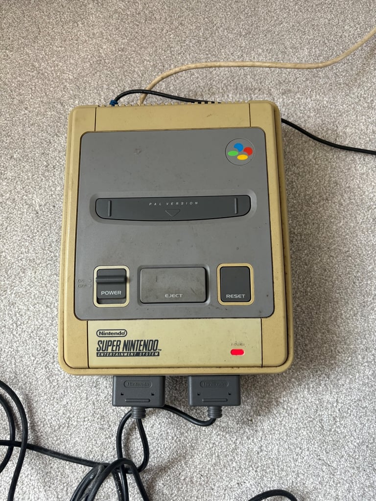 Super Nintendo Console and games 