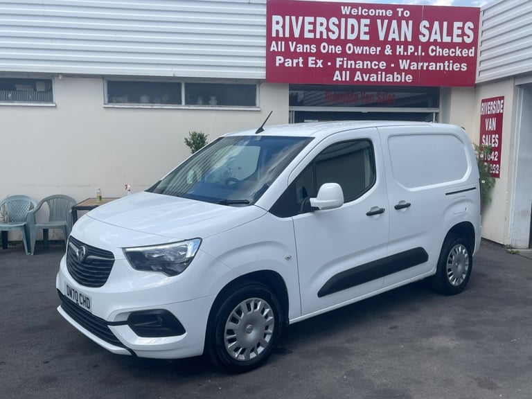 2021 Vauxhall Combo 2300 1.5 Turbo D 100ps H1 Sportive Van PANEL VAN Diesel Manual
