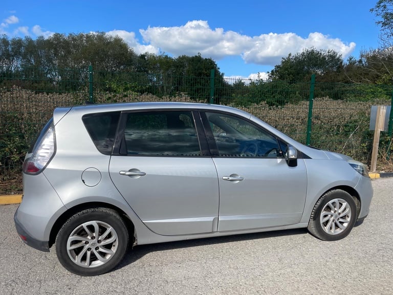 RENAULT SCENIC 1.5 DCI DYNAMIQUE TOM TOM 62 REG 5 DOOR MPV MOT DECEMBER 19TH TAX £35 60+MPG