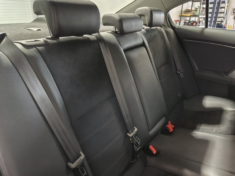 2014 Toyota Avensis D-4D Icon Business Edition Saloon Diesel Manual