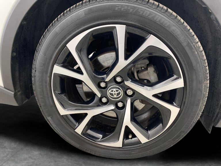 2022 Toyota C-HR 1.8 VVT-h GPF Design SUV 5dr Petrol Hybrid CVT Euro 6 (s/s) (122 ps) - NAV  Suv ...