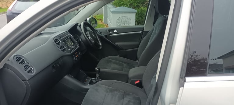 Volkswagen, TIGUAN, Estate, 2014, Manual, 1968 (cc), 5 doors