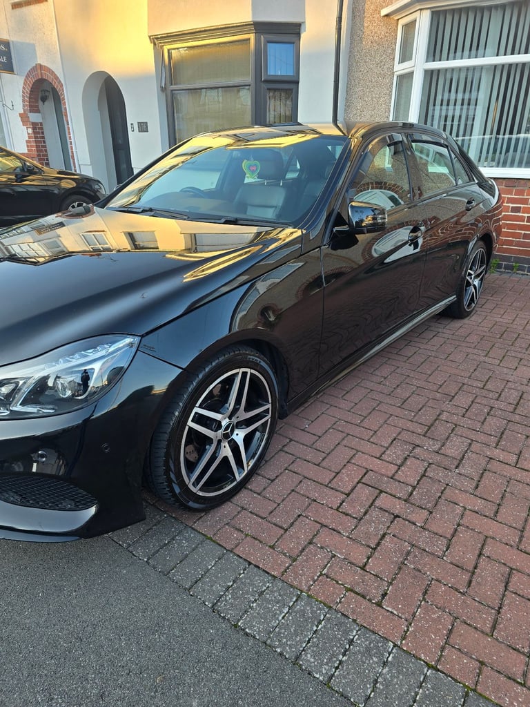 Mercedes-Benz, E CLASS, Saloon, 2015, Semi-Auto, 2143 (cc), 4 doors