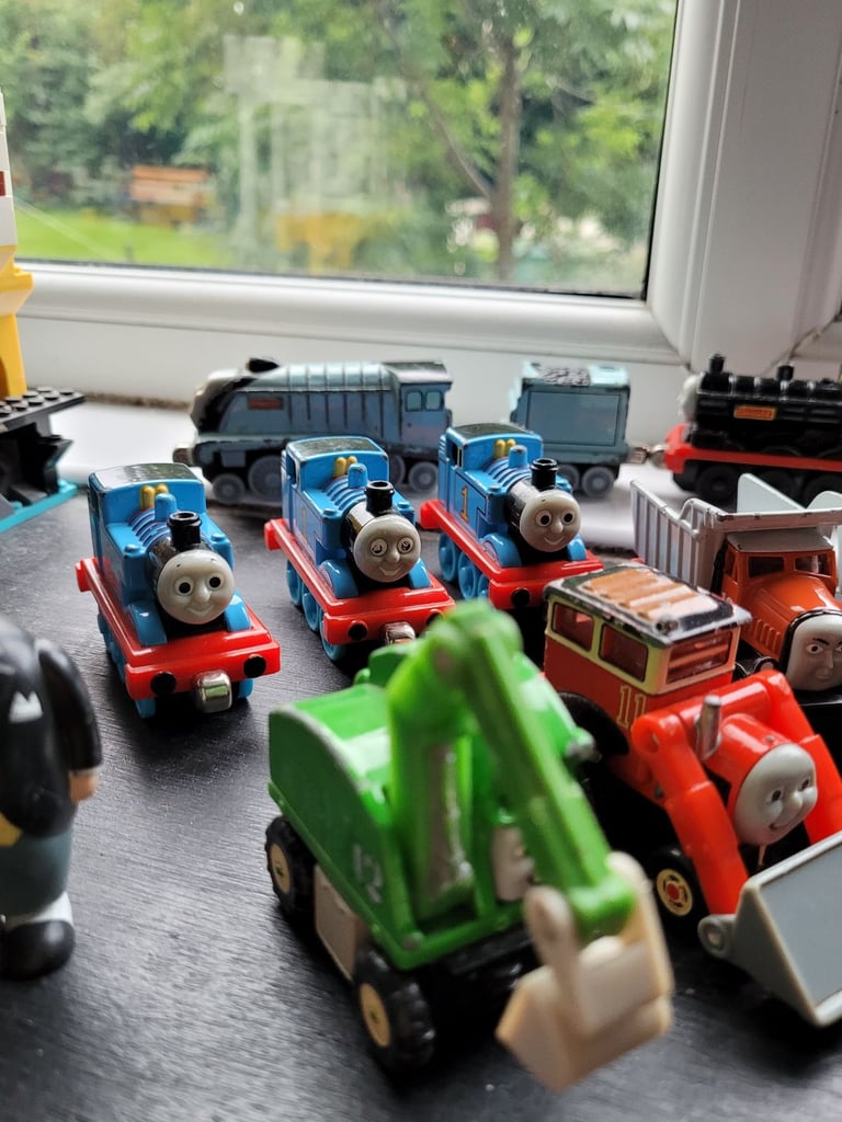 Take Along Thomas & Friends Bundle Includes Sets, Track, Diecast Trains & Friends
