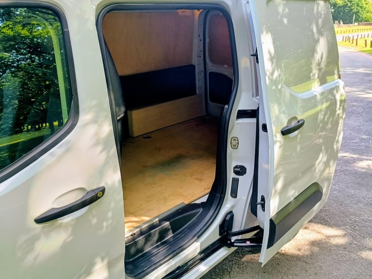 2023 Vauxhall Combo 2300 Prime 1.5 Turbo D S/S Panel Van Diesel Manual