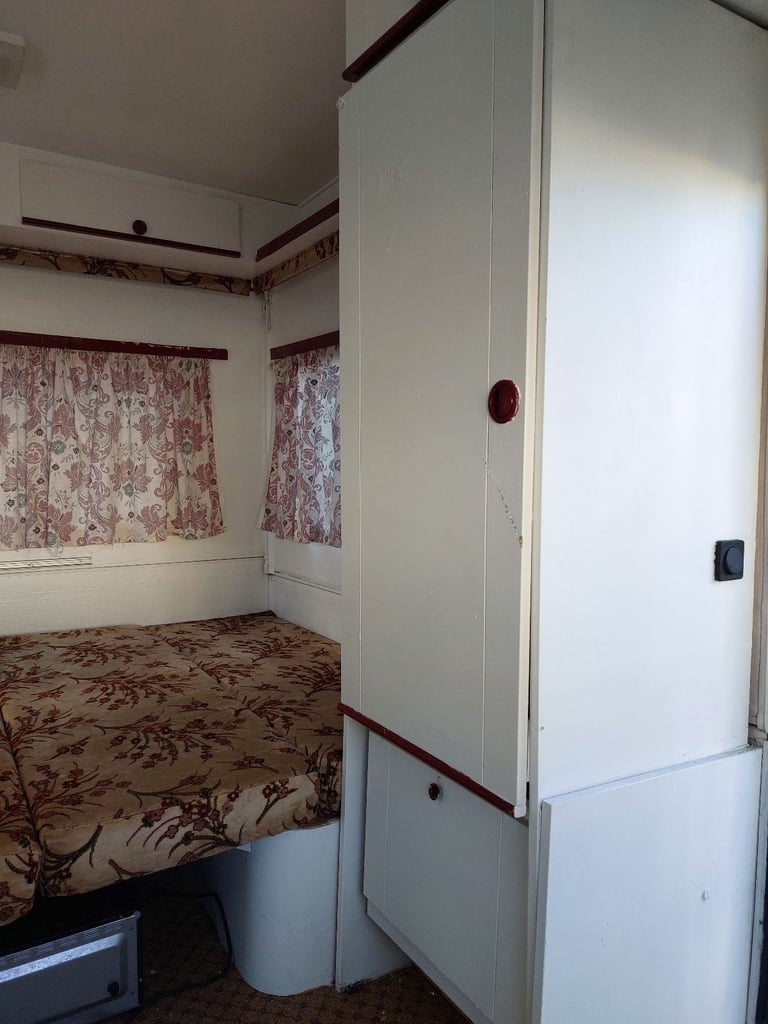 Rapido pop up caravan/trailer