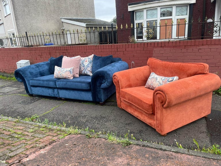 Big 2 seater and chair and a half in a velver fabric new condition £599