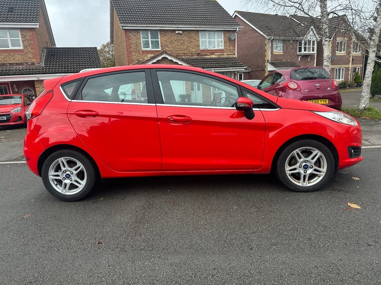 2014 ‘14’ Ford Fiesta 1.25 Zetec * low miles full service history* 