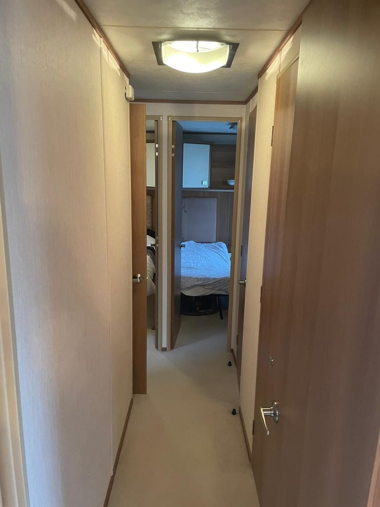 MODERN DOUBLE GLAZED & CENTRAL HEATED CARAVAN FOR SALE OFF SITE NOT SITED