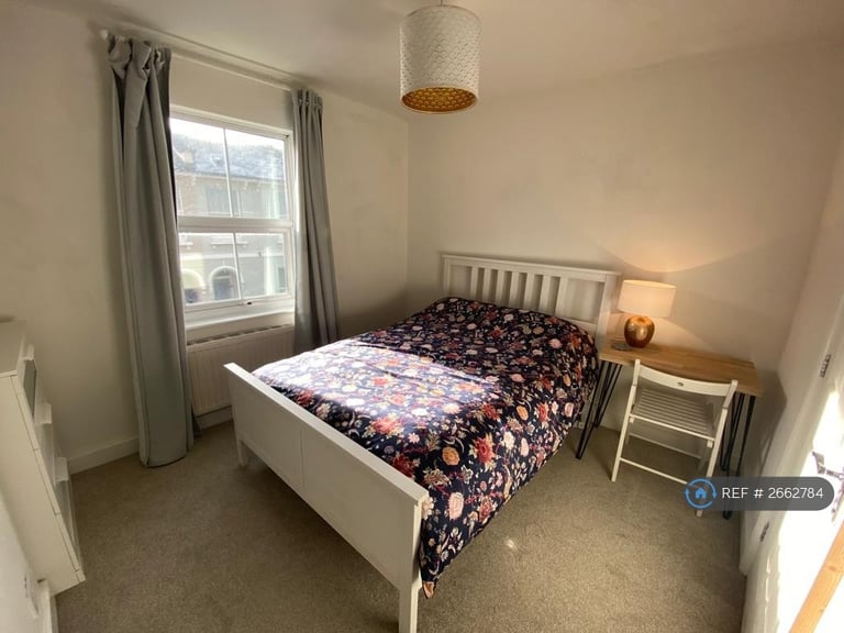 1 bedroom in St. Annes Terrace, Cheltenham, GL52 (#2662784)