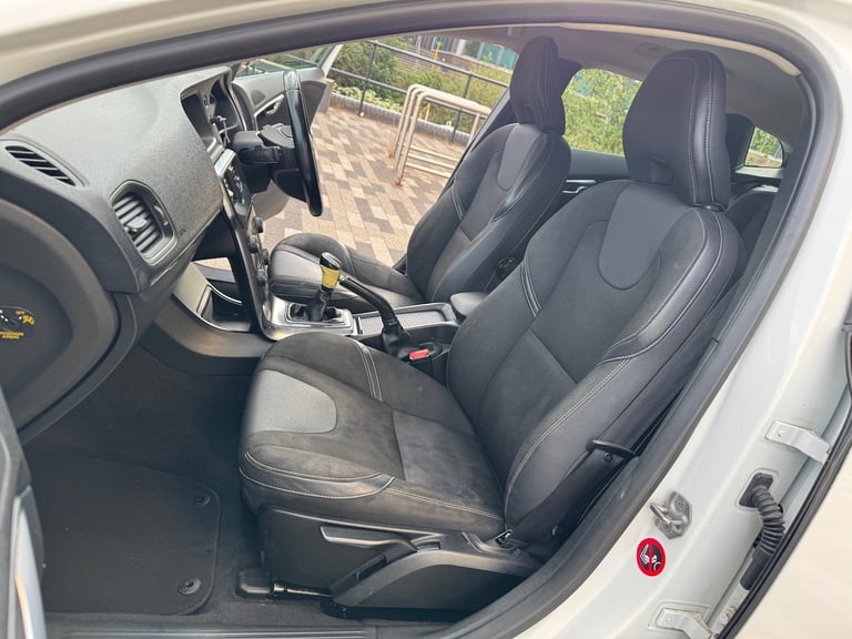 2015 VOLVO V40 SE 1.6 D2 DIESEL 6 SPEED MANUAL WHITE 5dr HATCHBACK 