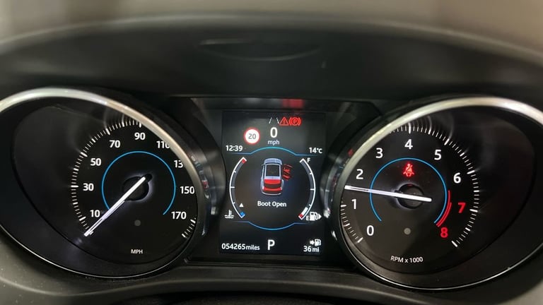 2017 Jaguar F-Pace 2.0 P250i Portfolio SUV 5dr Petrol Auto AWD Euro 6 (s/s) (250 ps) ESTATE Petro...