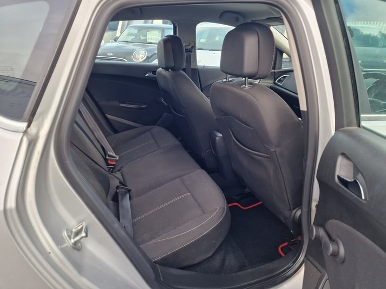 2014 Vauxhall Astra 1.6 CDTi 16V ecoFLEX 136 Tech Line GT 5dr HATCHBACK Diesel Manual