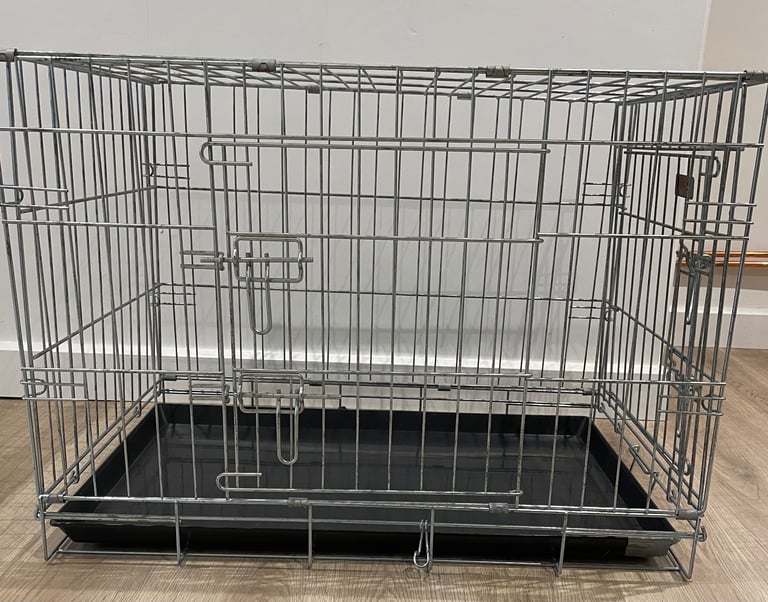 DOG CRATE WITH TRAY. £15