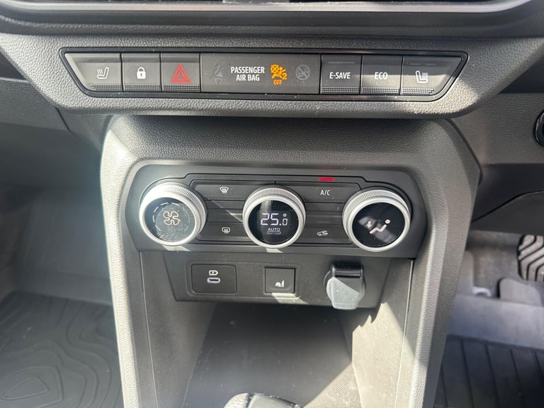 2025 Dacia Jogger Extreme HYBRID 140 MY24 MPV Petrol/Electric Hybrid Automatic