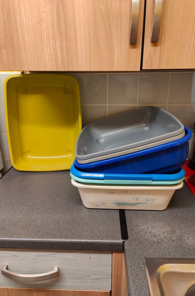 image for Medium Litter Tray