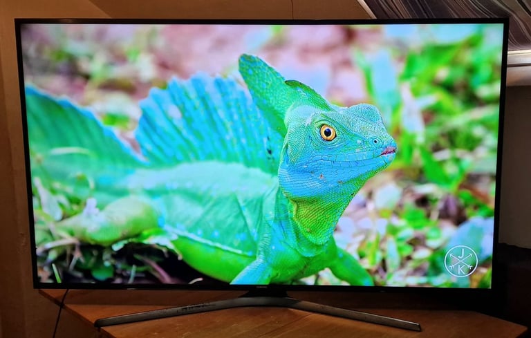 Samsung SMART tv 65 inch 4k UHD Fully Working order 