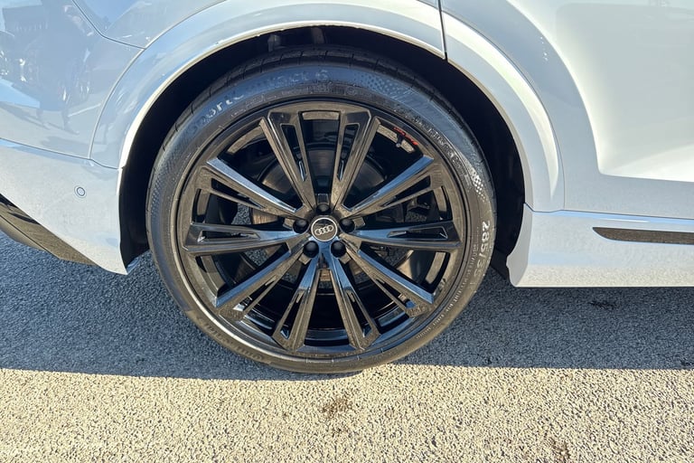 2025 Audi SQ8 4.0 TFSI V8 Black Edition Tiptronic quattro Euro 6 (s/s) 5dr SUV Automatic