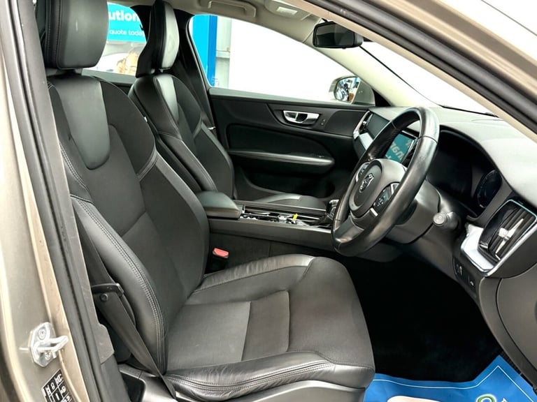 2019 68 VOLVO V60 2.0 D4 MOMENTUM ESTATE 5DR DIESEL AUTO EURO 6 (S/S) (190 PS) D