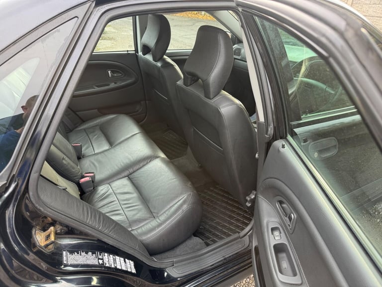 2003 Volvo S40 1.8 S 4dr [122bhp] SALOON PETROL Manual