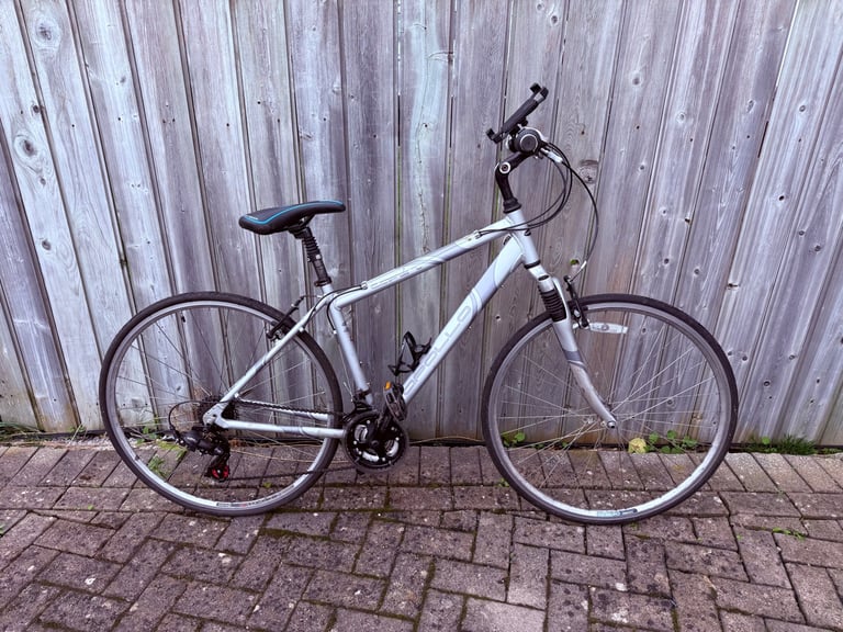 Apollo hybrid road bike