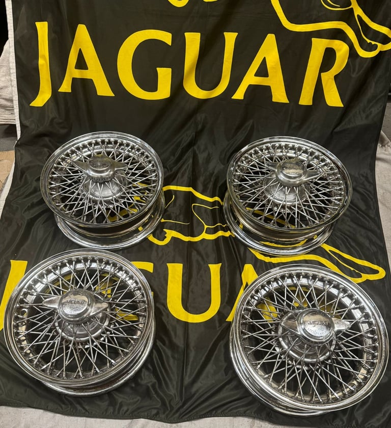 Jaguar original factory Chrome curly hub wire wheels with spinners 