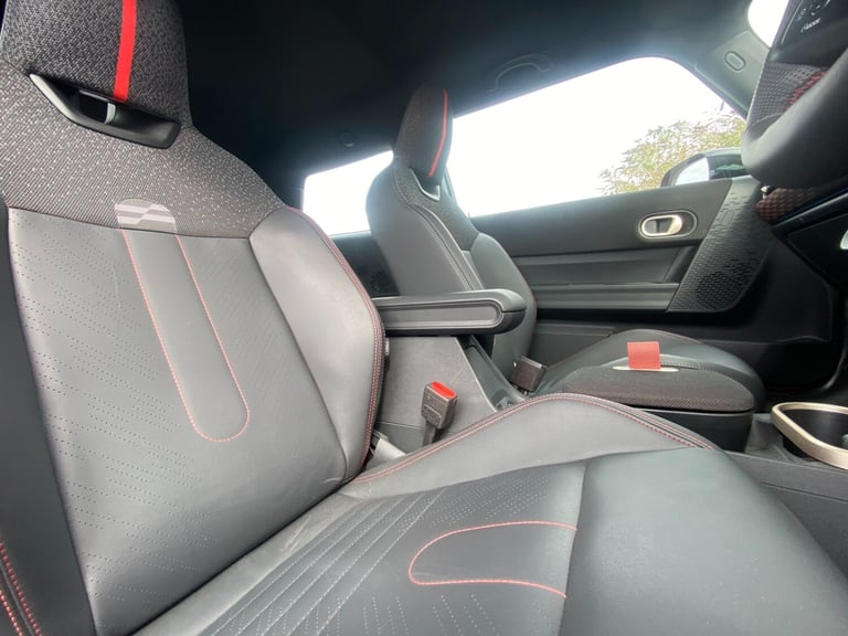 2024 MINI Cooper 1.5 C Sport Auto 3dr - OLED Infotainment Screen &amp; Rear Camera &amp; CarPlay ...