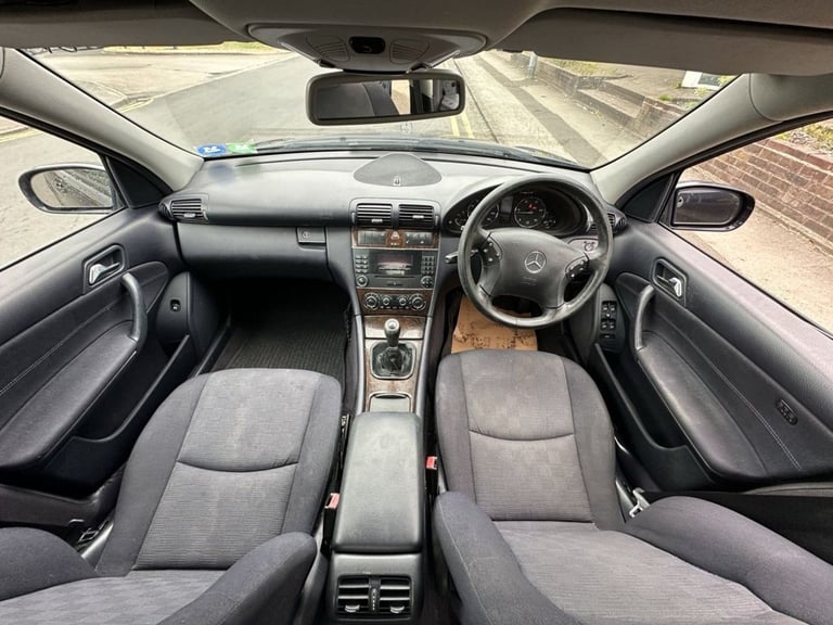 2004 04 MERCEDES-BENZ C-CLASS 2.1 C200 CDI AVANTGARDE SE SALOON 4DR DIESEL AUTOM