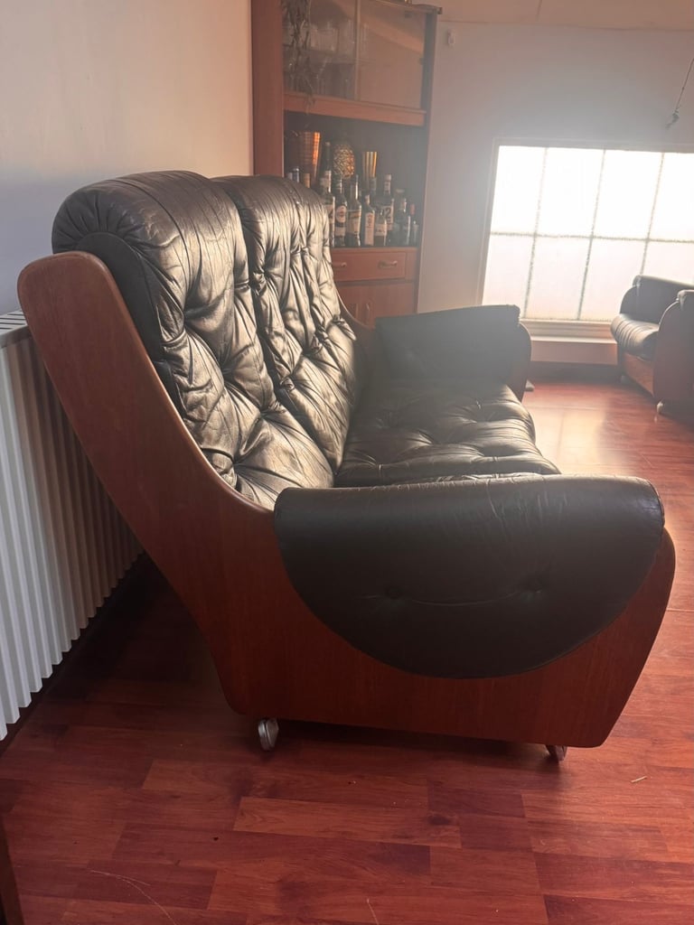 Mid Century G Plan Vintage Leather 3-Seater Sofa – £400