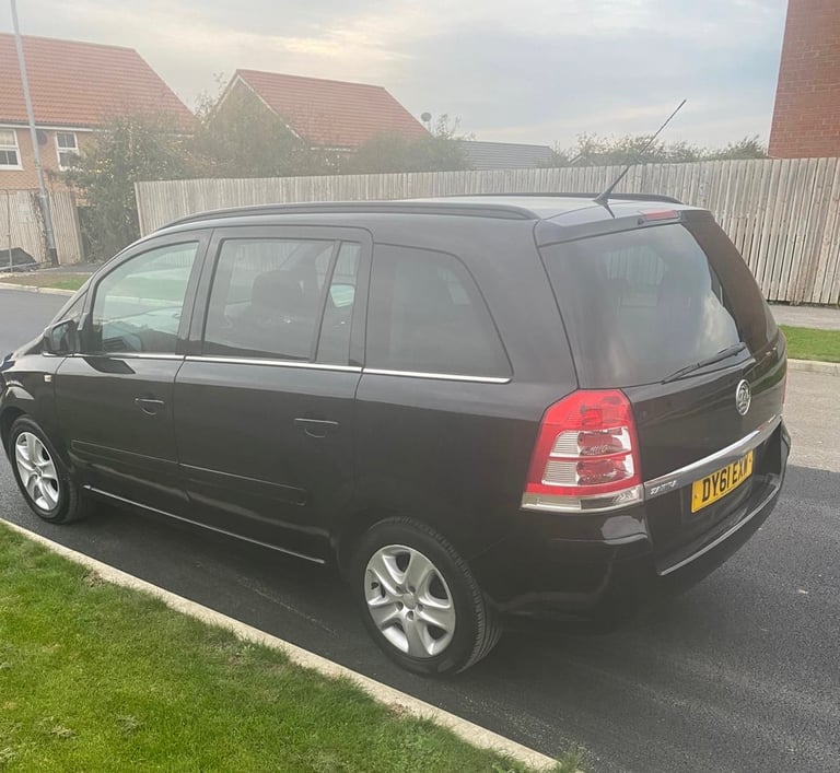 2011 Vauxhall Zafira, MPV, Manual, 5 Doors 1.8 Petrol - Image 2