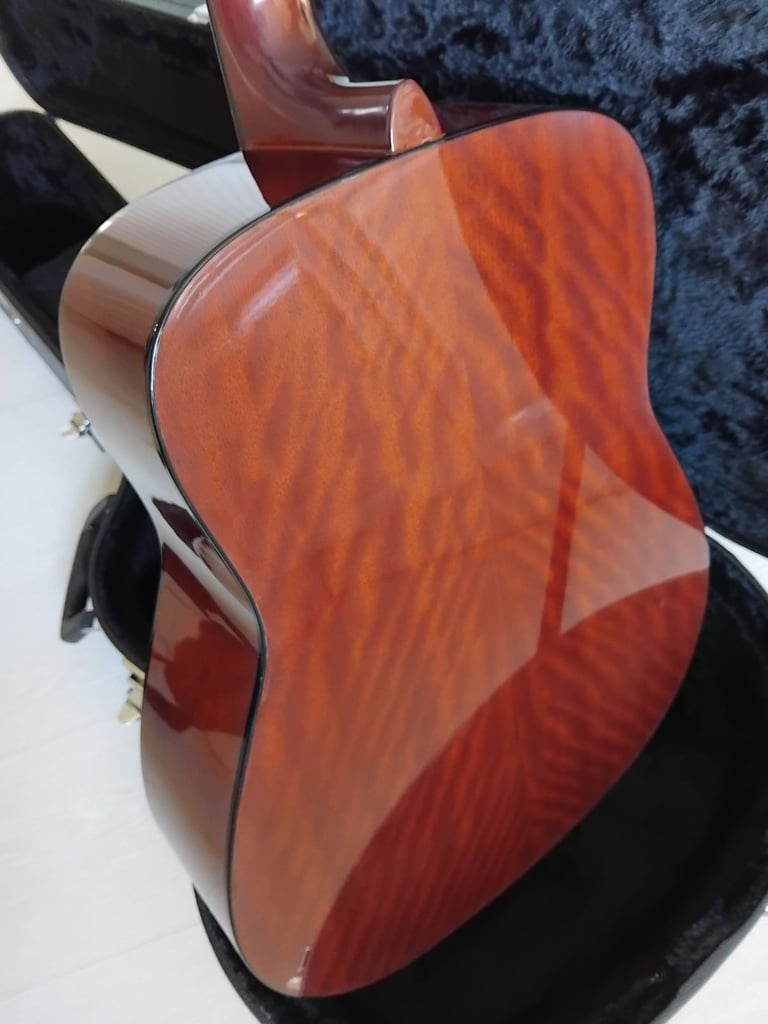Yamaha acoustic guitar in hard case FG411S Kaohsiung factory full size dreadnought setup