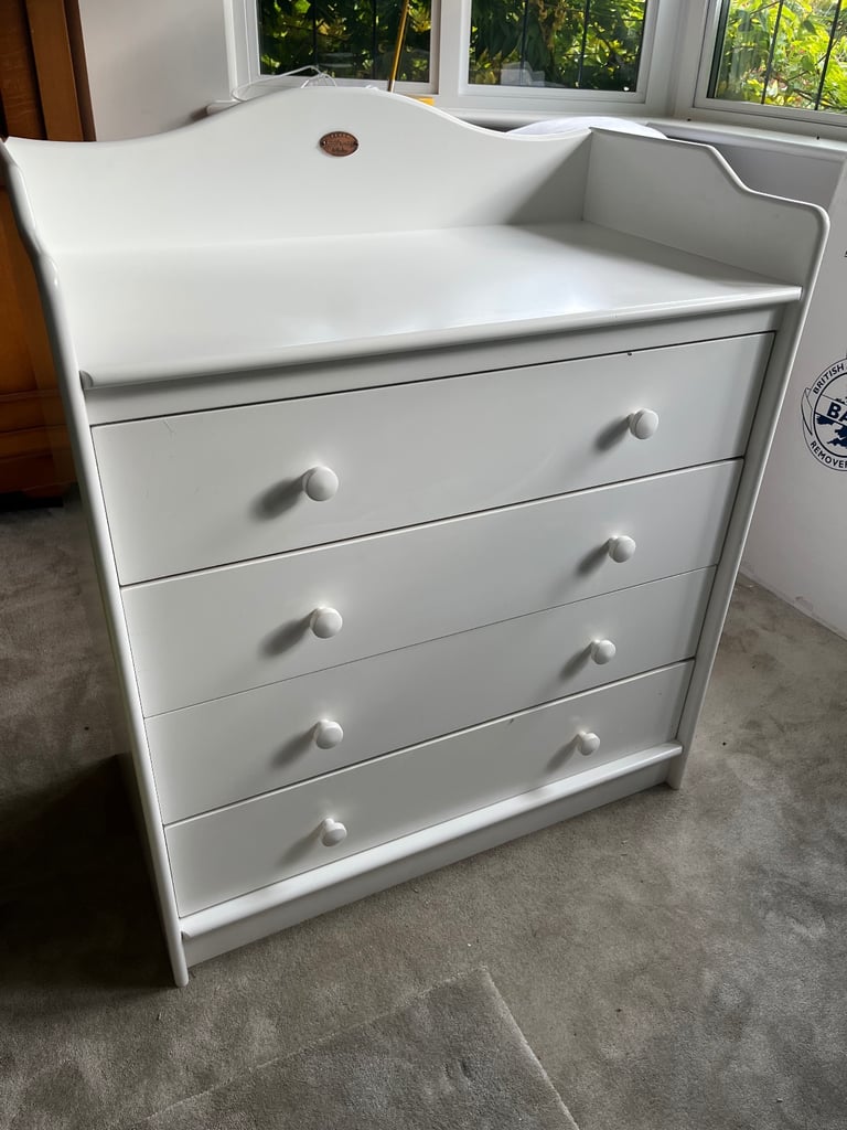 image for Boori Country Solid Wood White 4-Drawer chest