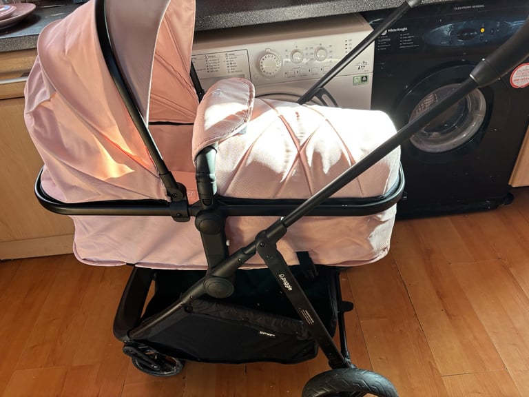 Baby pink pram/travel system/pushchair
