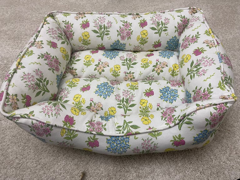 image for Pet/dog/cat bed