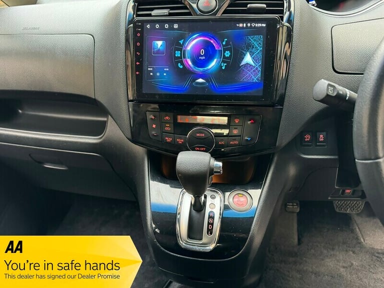 Nissan Serena 2.0 HYBRID AUTO 8 SEAT